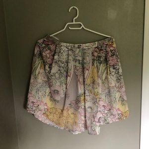 LARGE FLORAL SKIRT